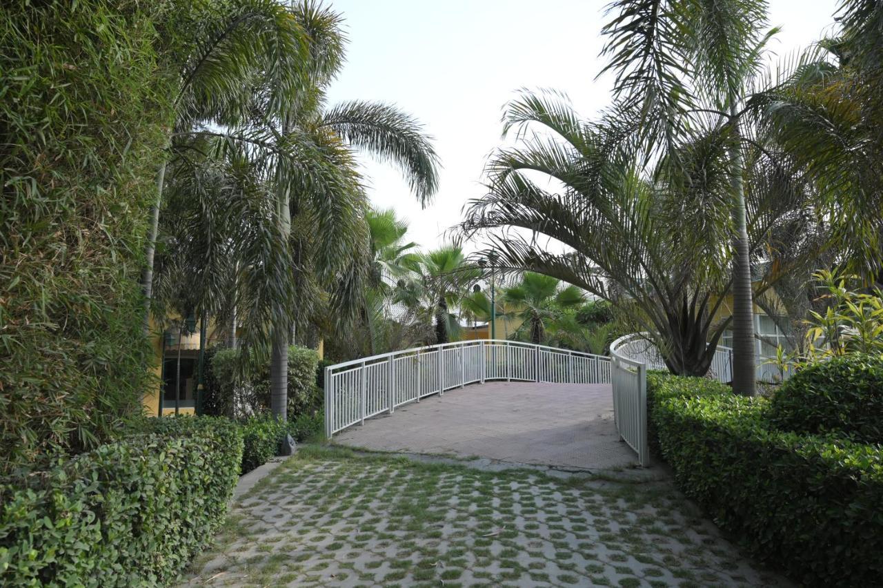 Kamal Resorts - The Luxury Of Being Yourself 卢迪亚纳 外观 照片