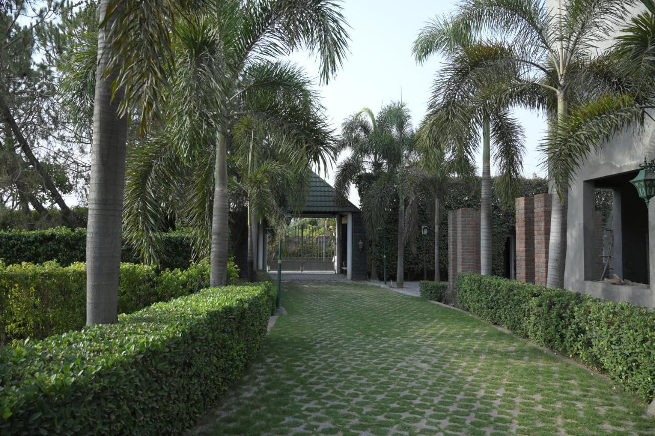 Kamal Resorts - The Luxury Of Being Yourself 卢迪亚纳 外观 照片