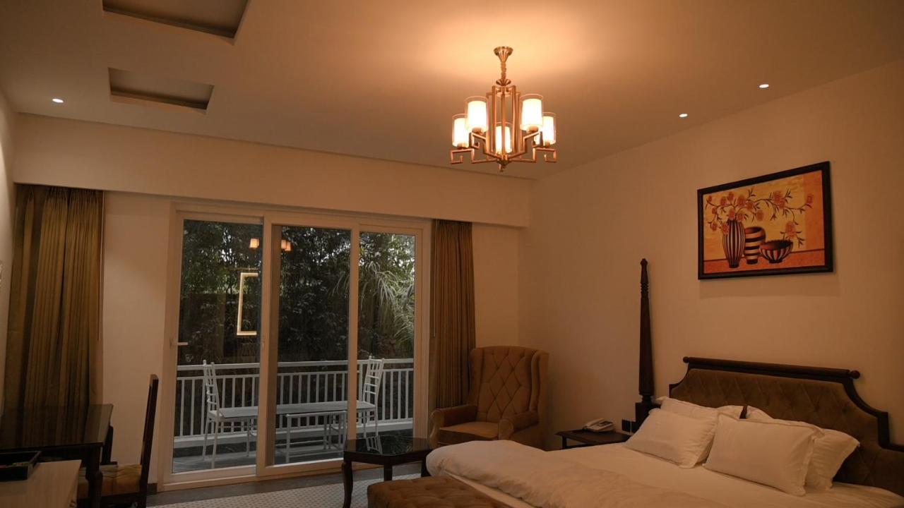 Kamal Resorts - The Luxury Of Being Yourself 卢迪亚纳 外观 照片